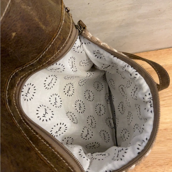 Myra Blending Taste
Shoulder Bag Genuine Leather - Picture 12 of 14